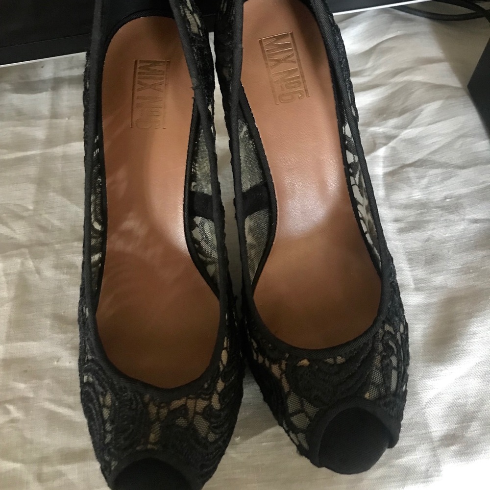 Lace patterned platform heels - Picture 4 of 4